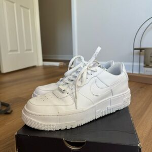 Nike Air Force 1 Pixel size 11
